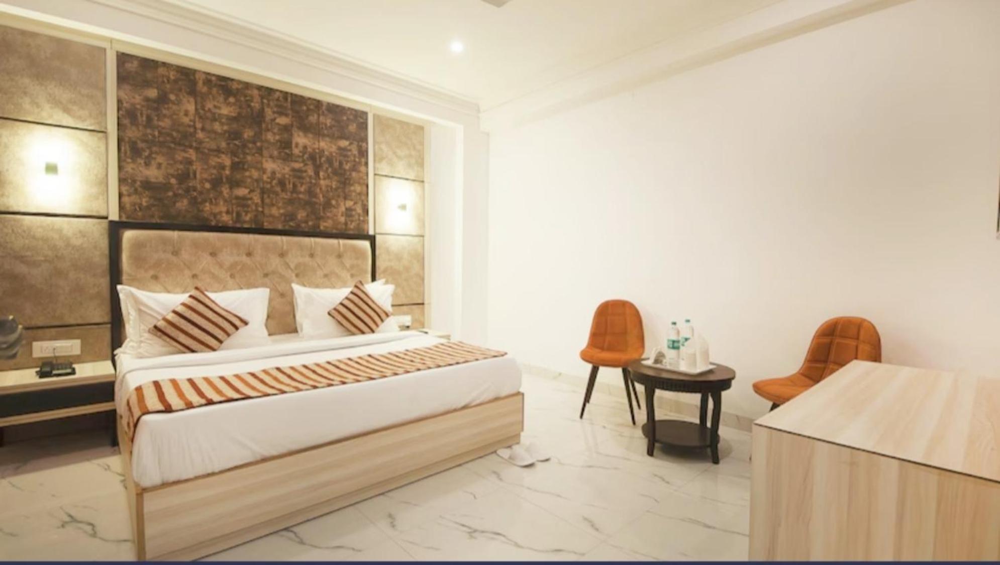 Hotel Almora Inn - Near By Delhi International Airport - With Free Airport Pickup And Drop New Delhi Extérieur photo