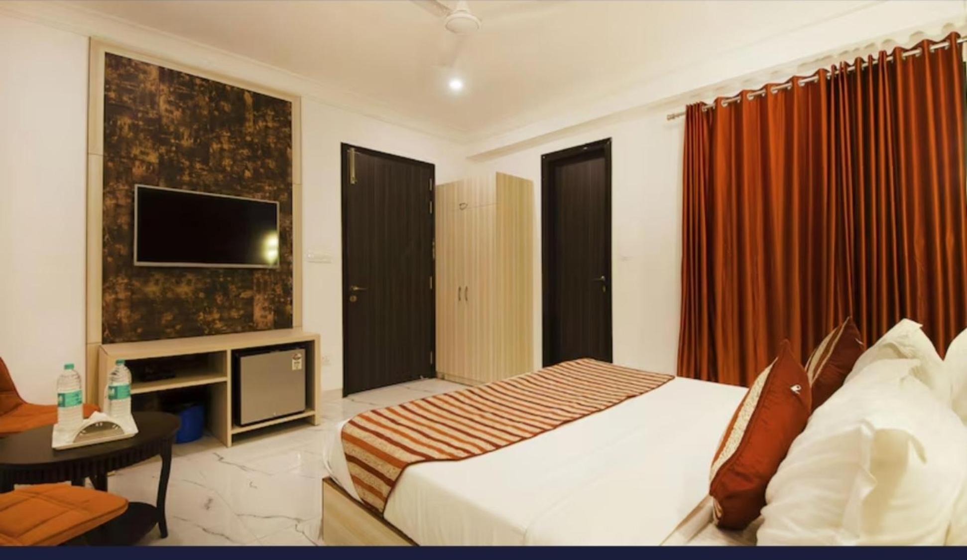 Hotel Almora Inn - Near By Delhi International Airport - With Free Airport Pickup And Drop New Delhi Extérieur photo
