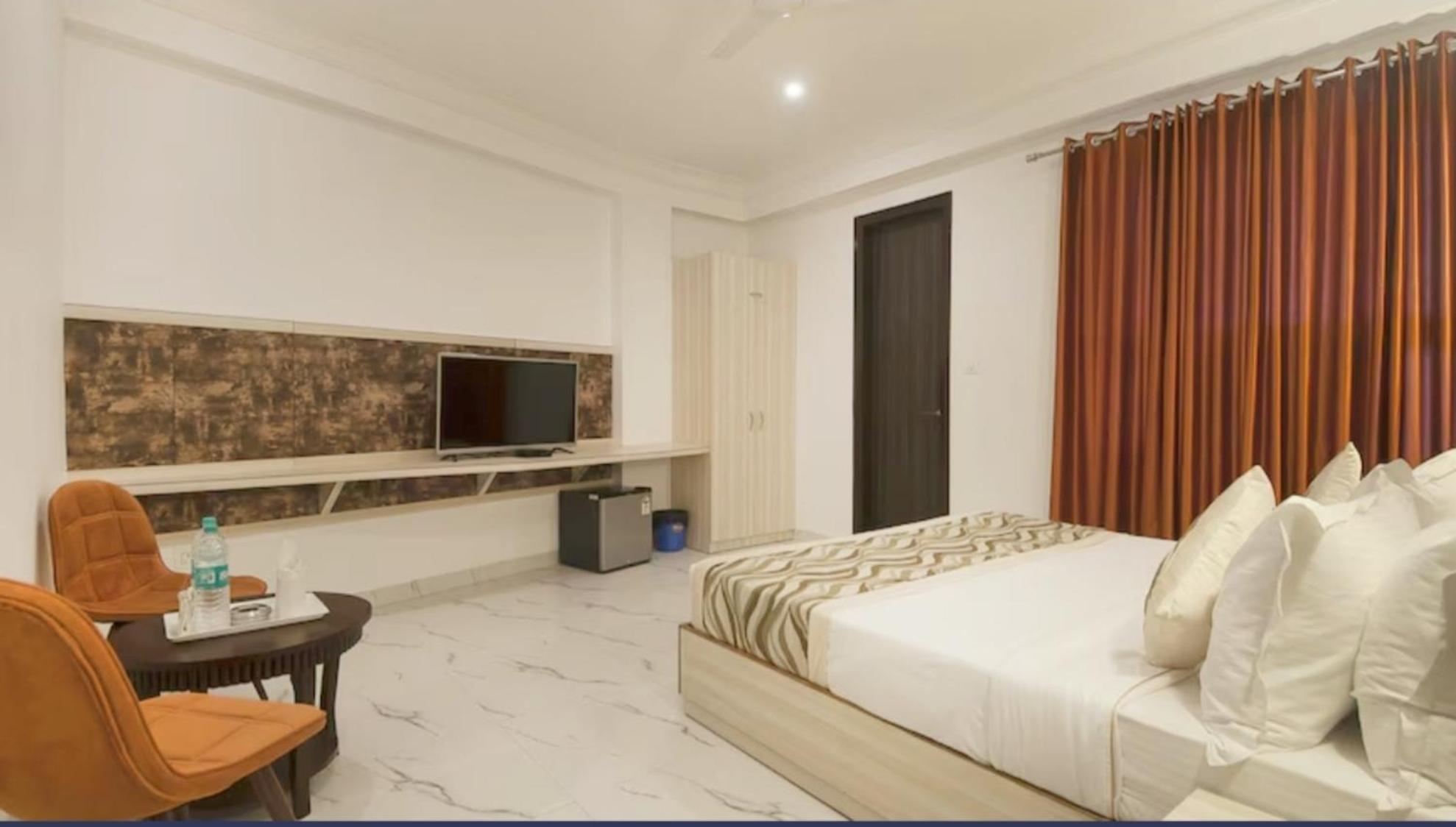 Hotel Almora Inn - Near By Delhi International Airport - With Free Airport Pickup And Drop New Delhi Extérieur photo