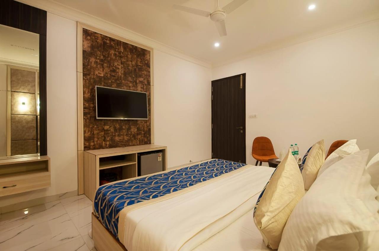 Hotel Almora Inn - Near By Delhi International Airport - With Free Airport Pickup And Drop New Delhi Extérieur photo