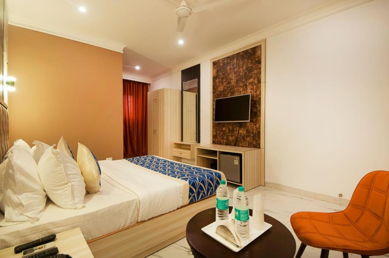 Hotel Almora Inn - Near By Delhi International Airport - With Free Airport Pickup And Drop New Delhi Extérieur photo