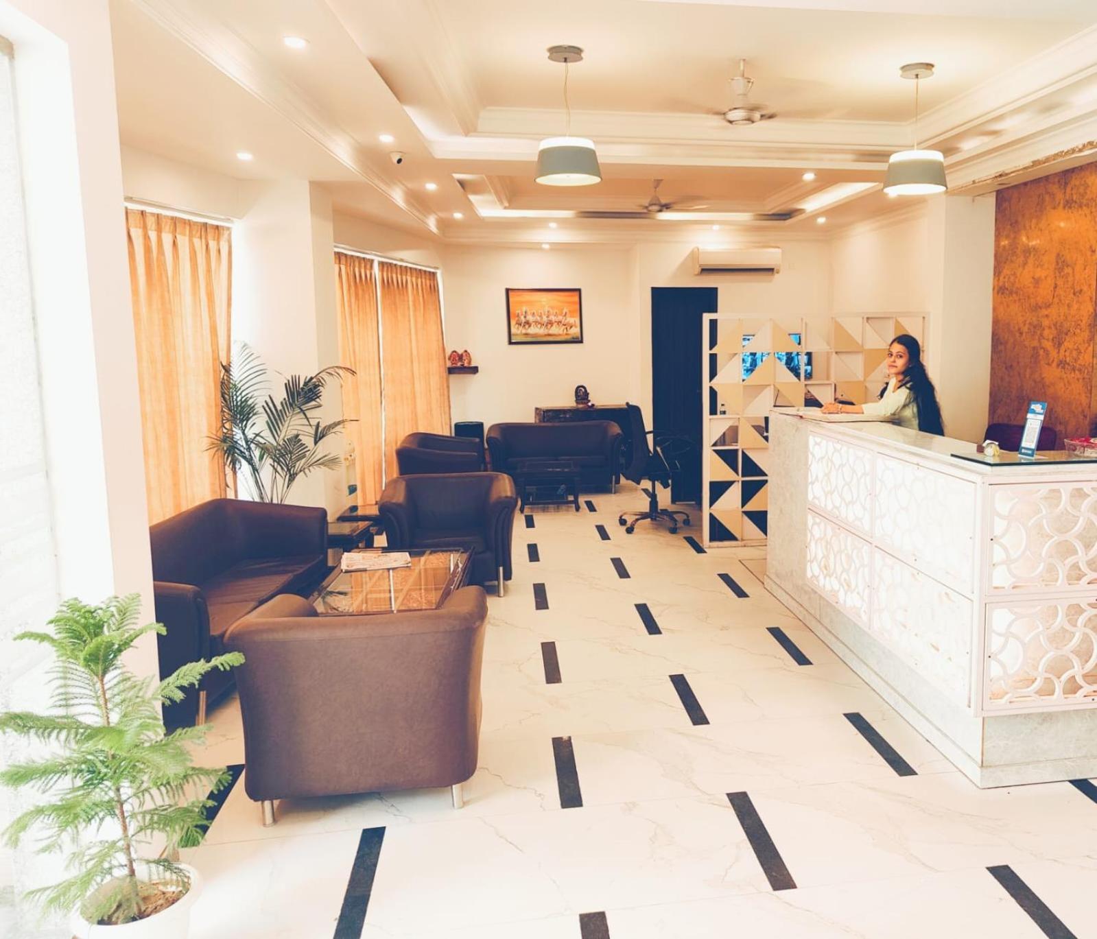 Hotel Almora Inn - Near By Delhi International Airport - With Free Airport Pickup And Drop New Delhi Extérieur photo