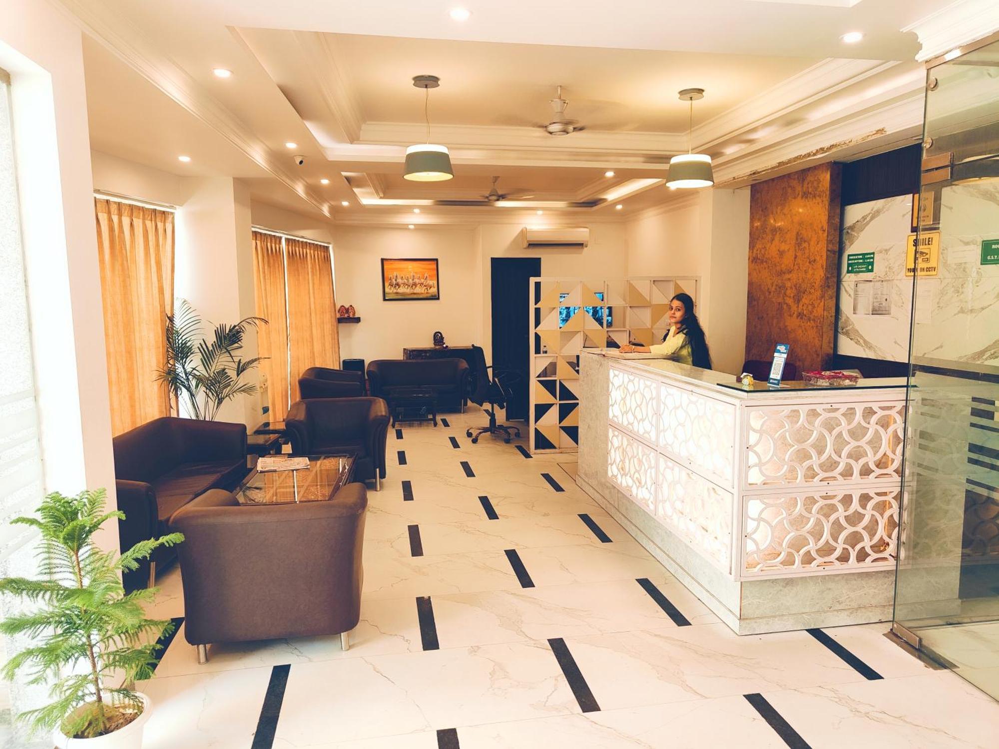 Hotel Almora Inn - Near By Delhi International Airport - With Free Airport Pickup And Drop New Delhi Extérieur photo